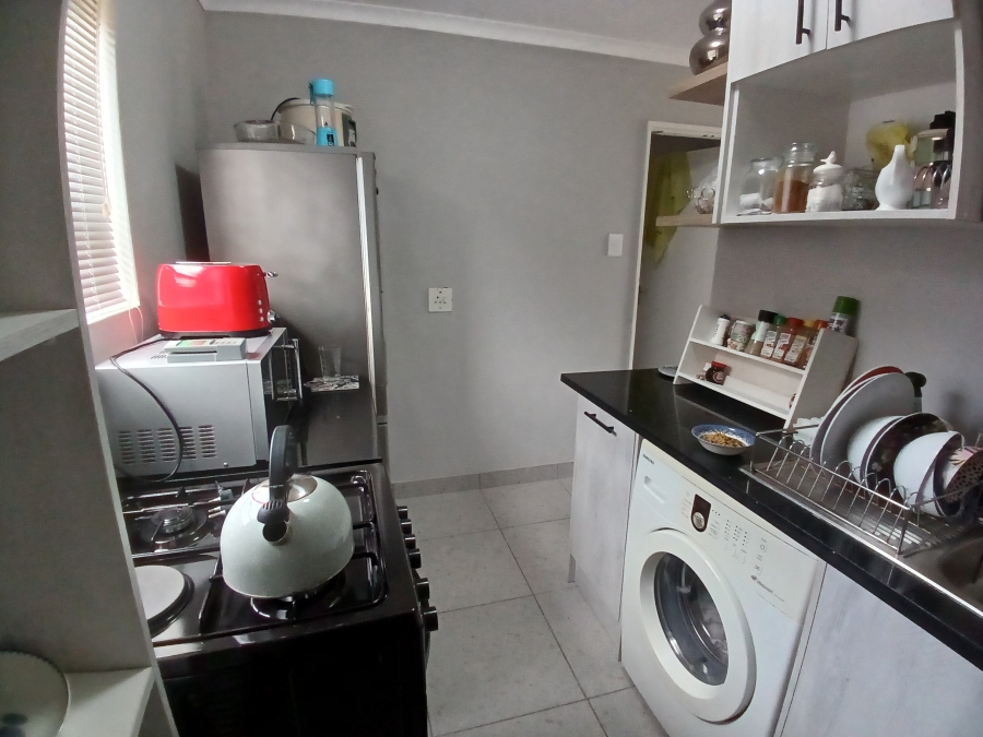 To Let 2 Bedroom Property for Rent in Greenshields Park Eastern Cape
